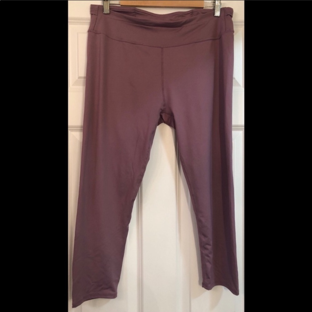 Fabletics 7/8 length legging